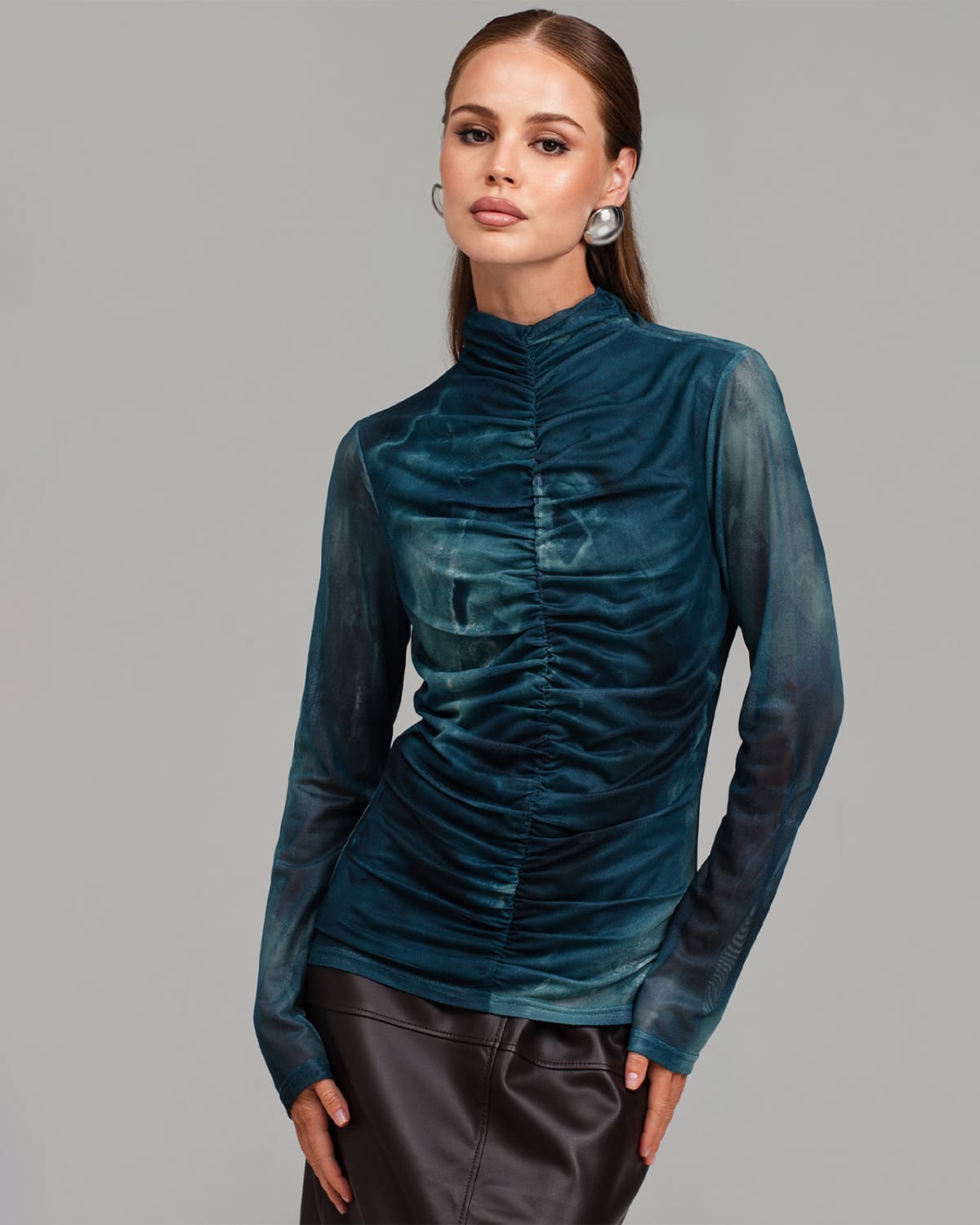 
Водолазка из сетки со сборкой 457.10