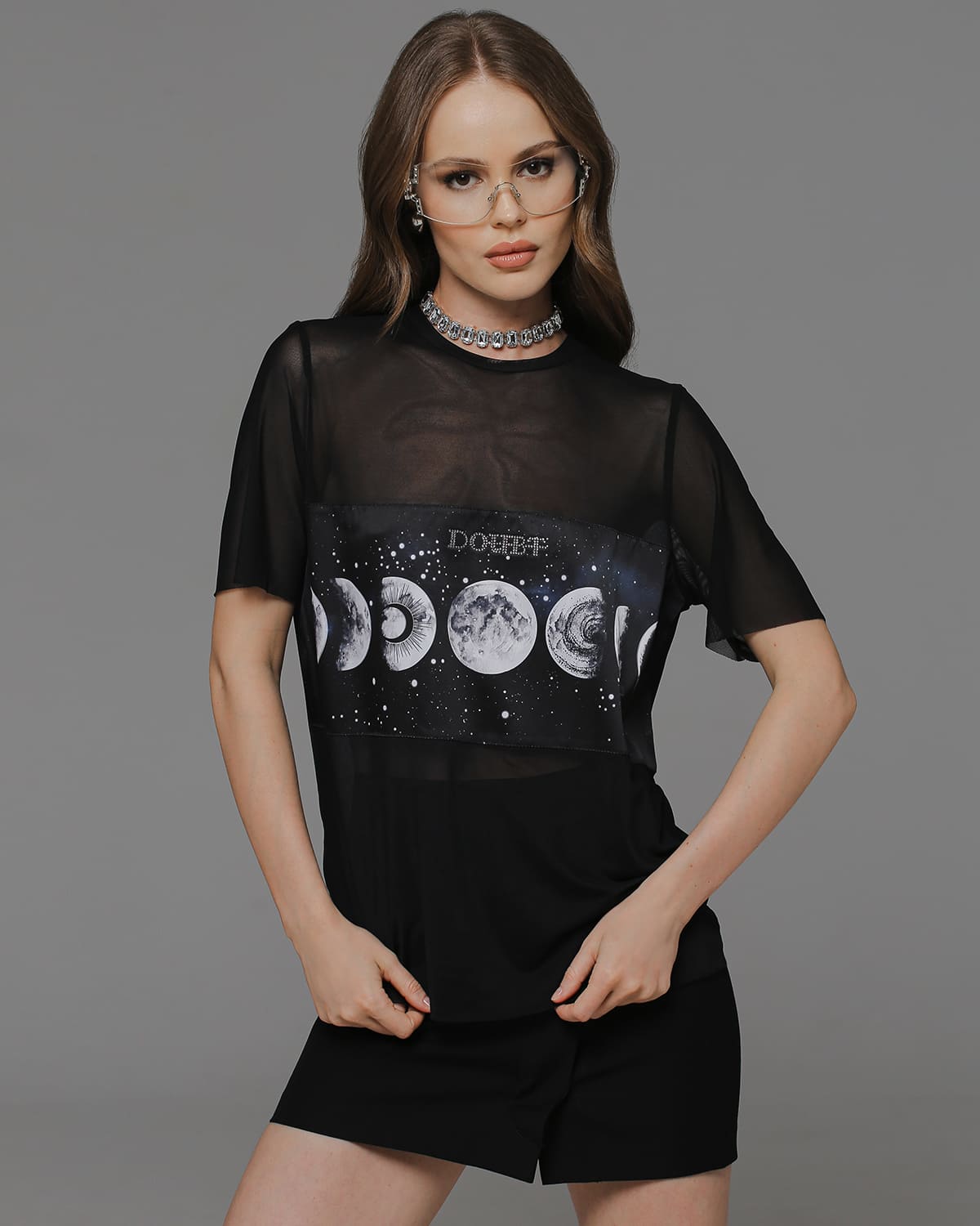 
Футболка из сетки с шёлковой вставкой и стразами 456.2