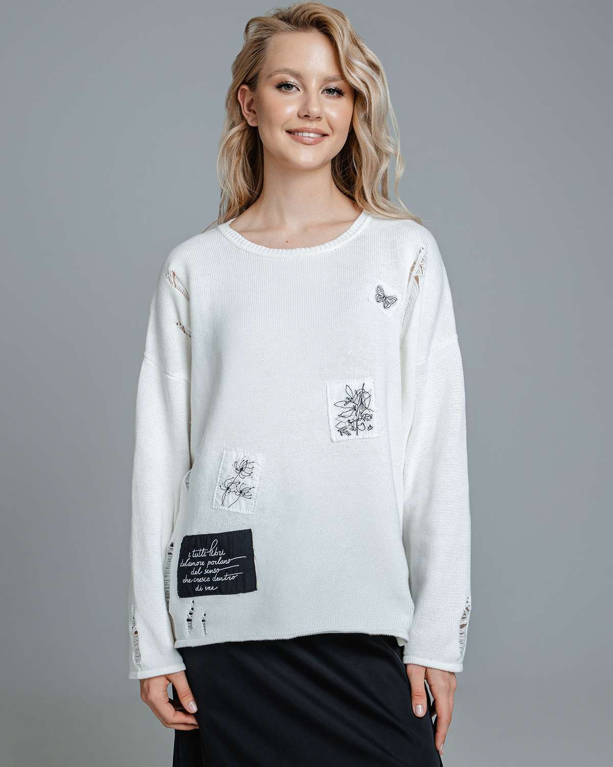 
Джемпер вязаный с нашивками DJK005.